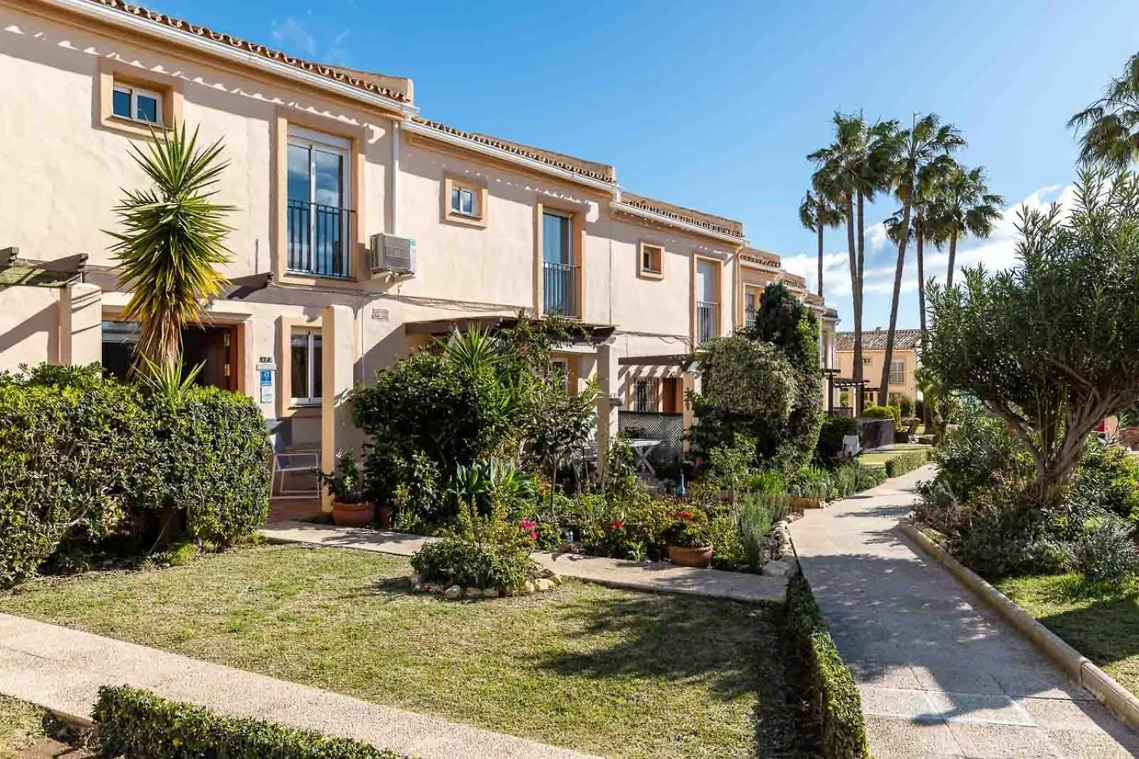 Marina Del Sol Apartments By Alfresco Stays El Faro 0*,